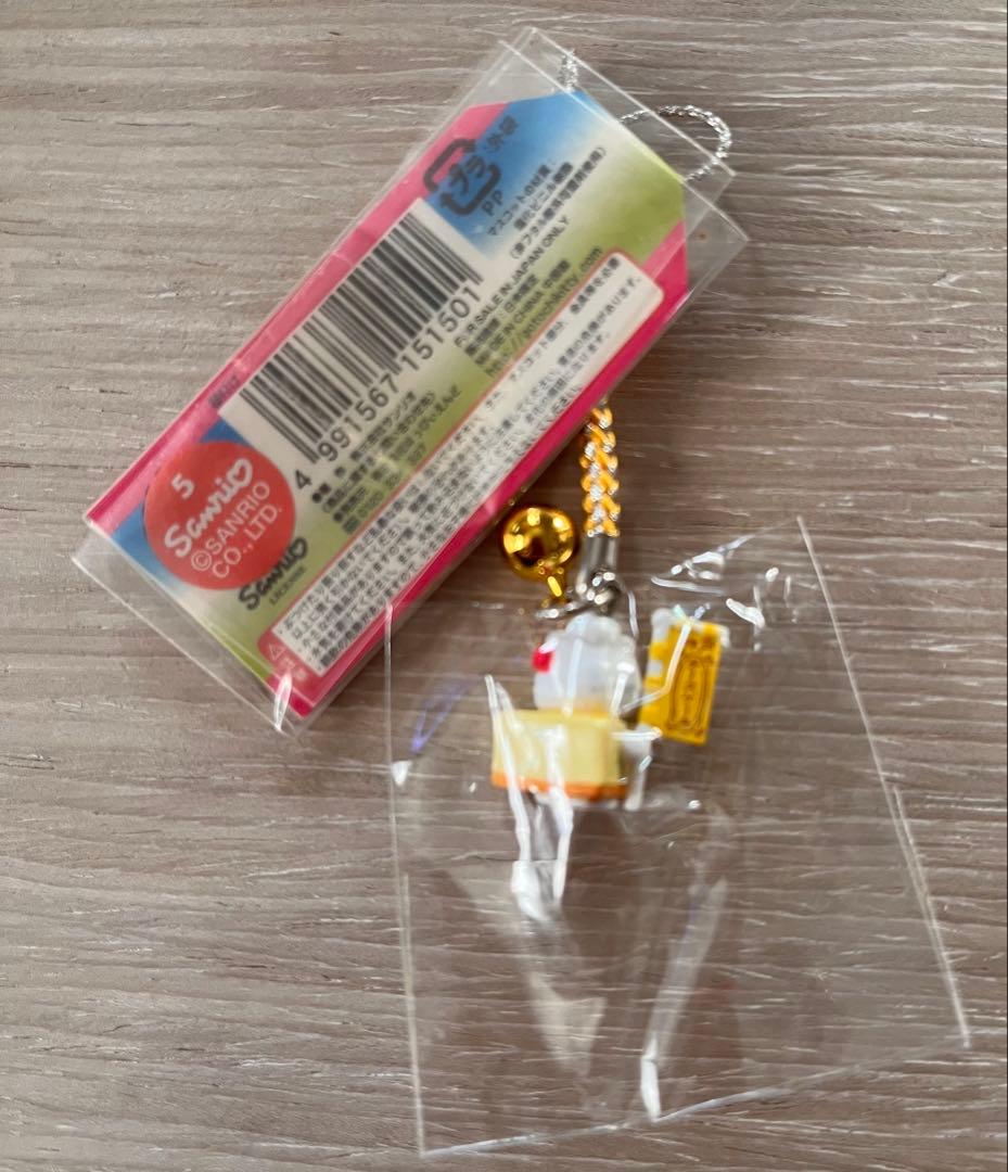 激レア◎神戸限定◎チーズケーキキティ◎根付けストラップ - メルカリ