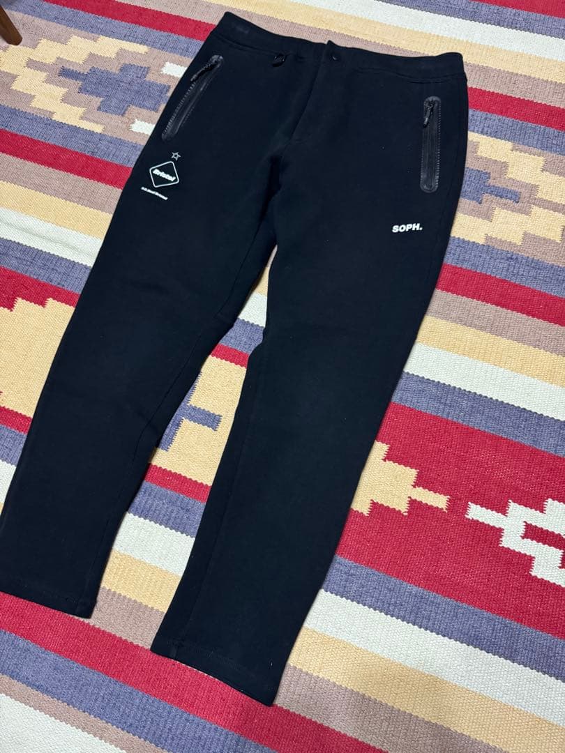 BEYONDMEDALS CASINOWORLDTOUR ブラックパーカー XL｜BEYONDMEDALS