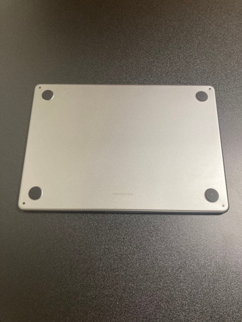 【美品】M2チップMacBook Air -スペースグレイ【期間限定の値下げ中】