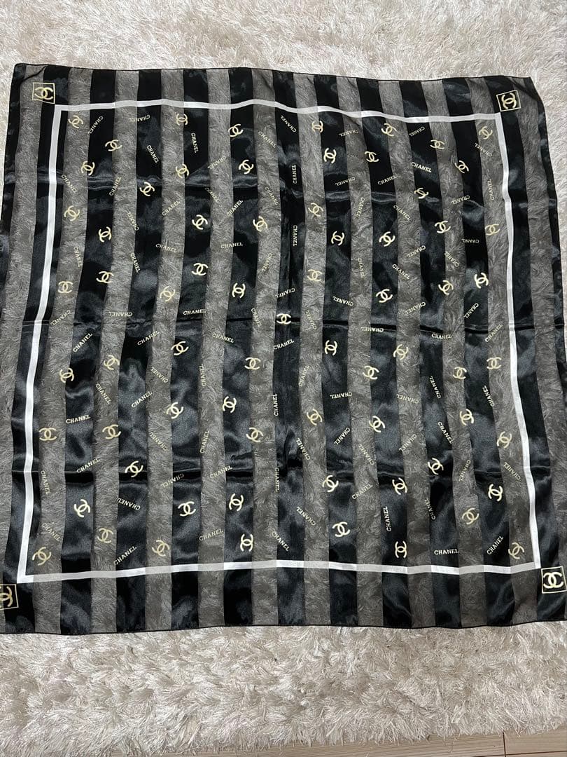 CHANEL ロゴ スカーフ 約100cm x 100cmの通販はau PAY マーケット
