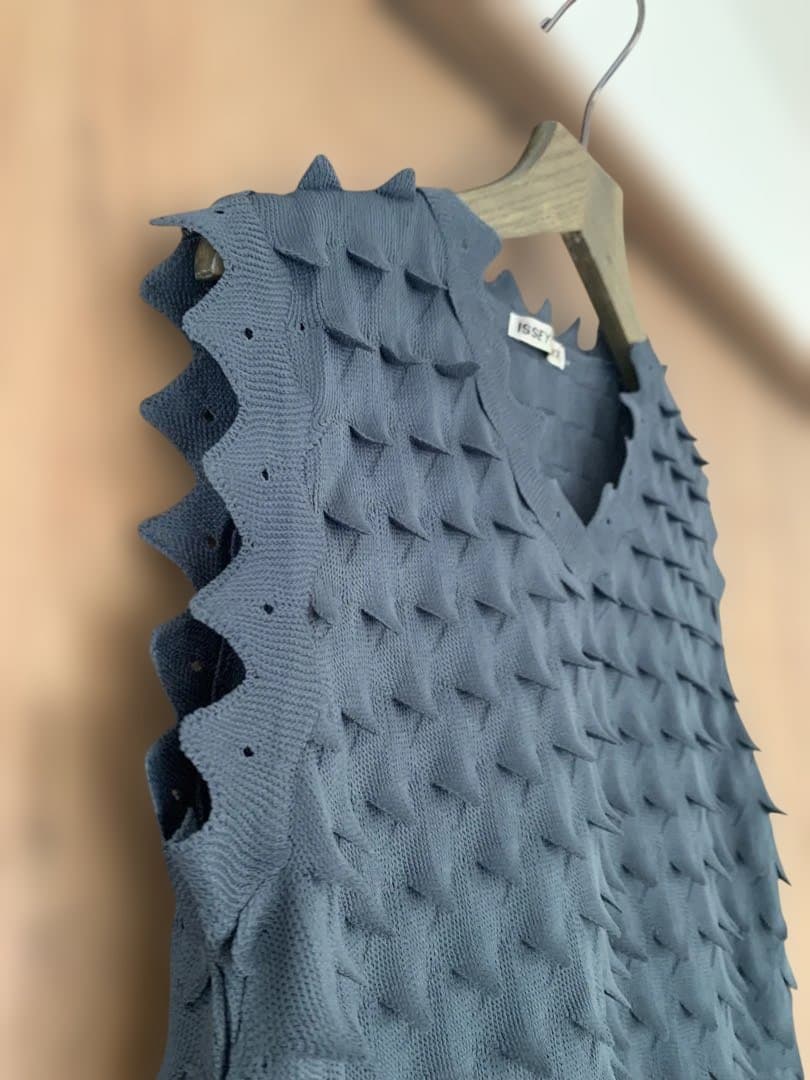 ISSEYMIYAKE イッセイミヤケ ブルー ニット ノースリーブ L サイズ