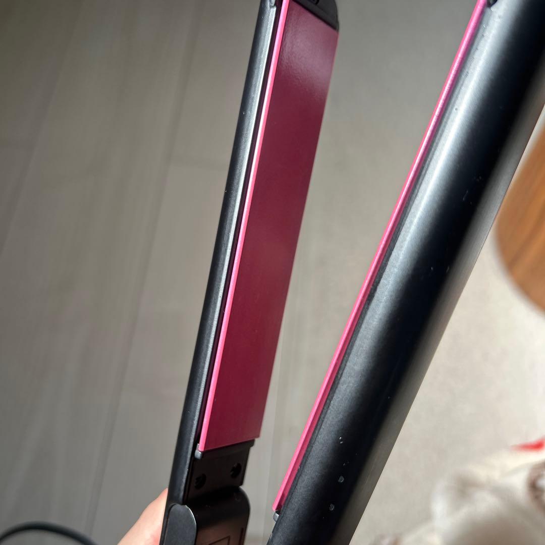 セラミックストレートヘアアイロン ブラック/ピンク - メルカリ