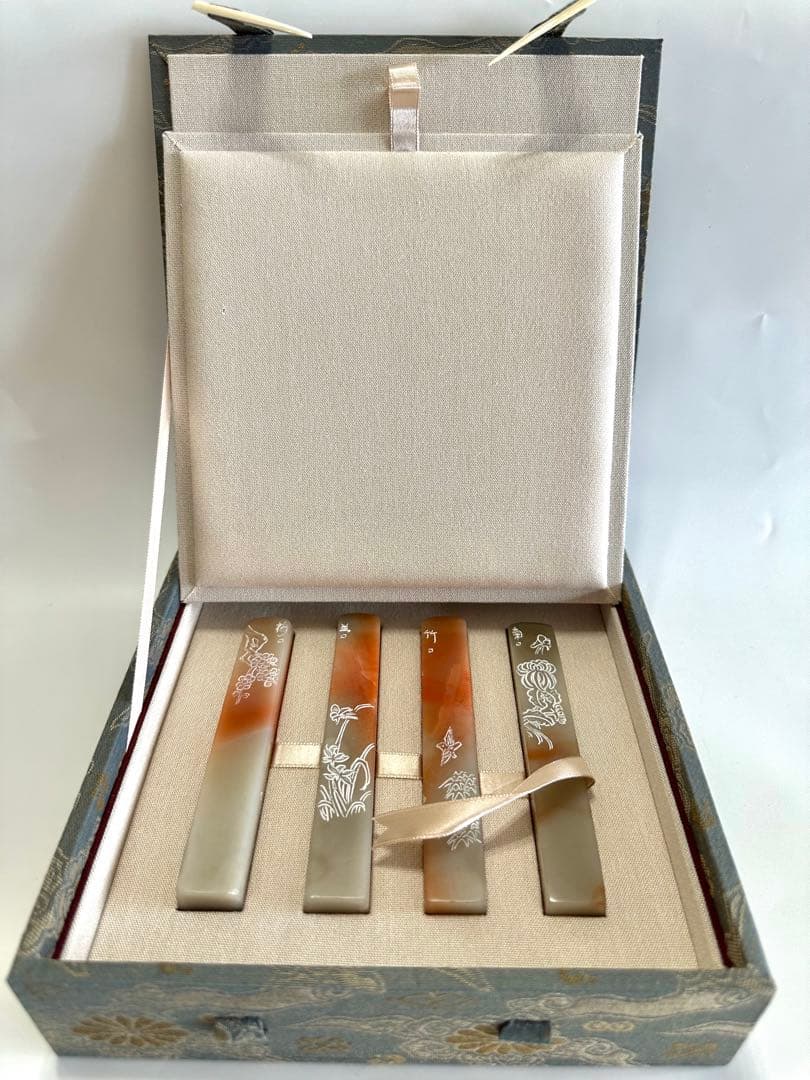 【梅蘭竹菊】 四君子　美品　ラオス 老挝 水凍　印材 落款 遊印 雅号4点セット