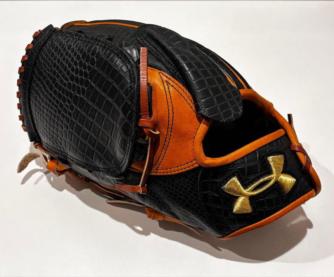 Under Armour 軟式野球グローブ 黒/オレンジ 3400-0390-1.jpg