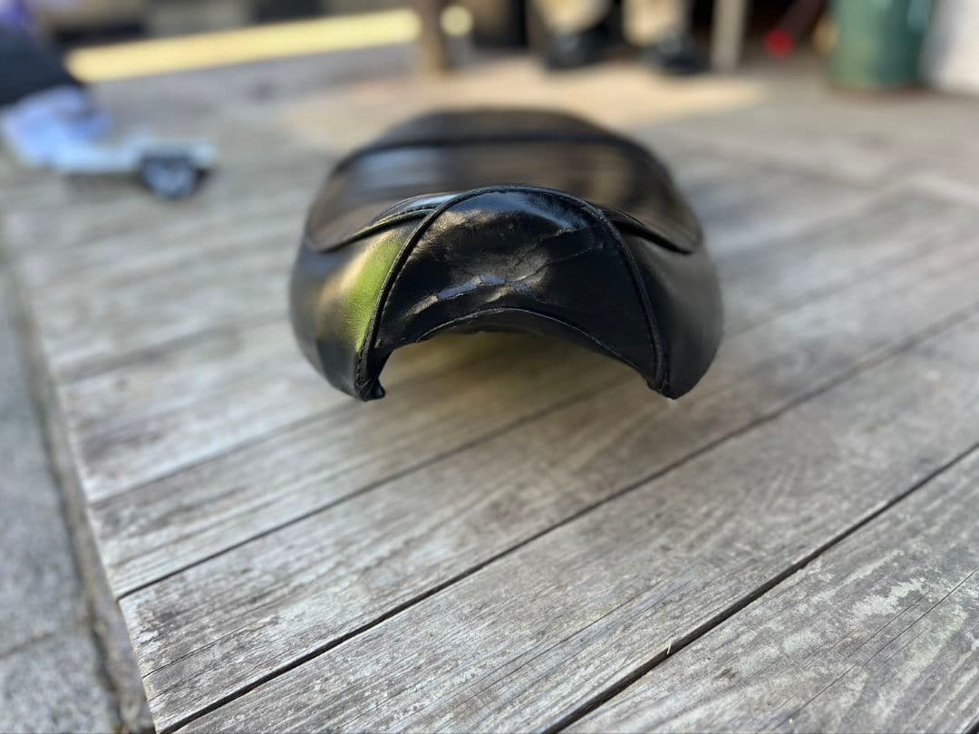 トライアンフT140 純正シート - メルカリ