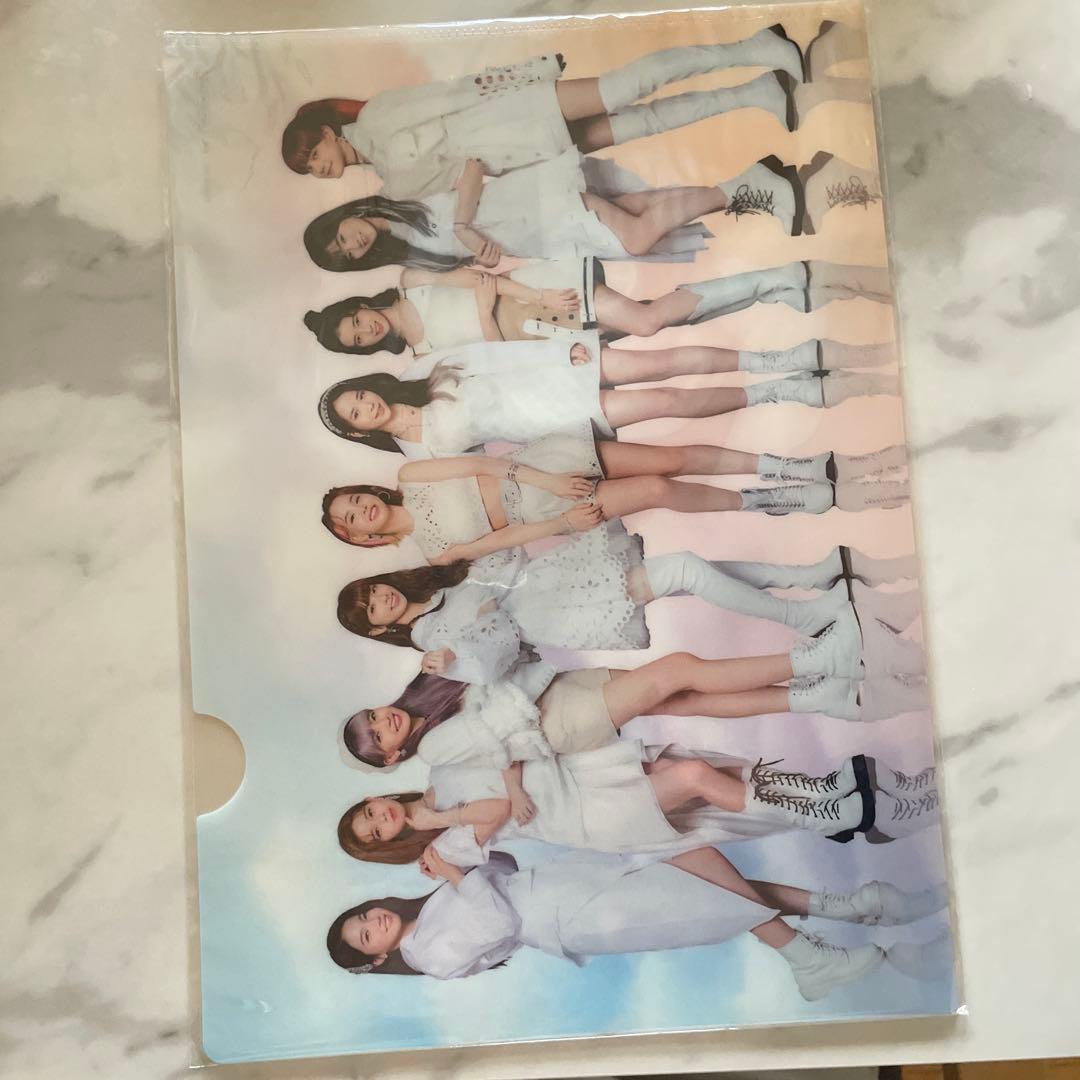 NiziU クリアファイル A4サイズ - メルカリ