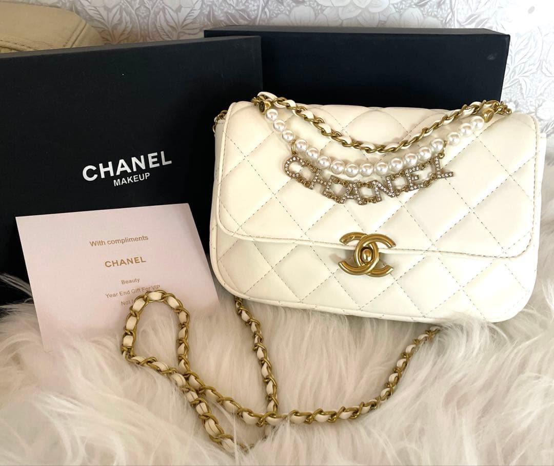 CHANEL ホワイト チェーンショルダーバッグ ノベルティ - メルカリ