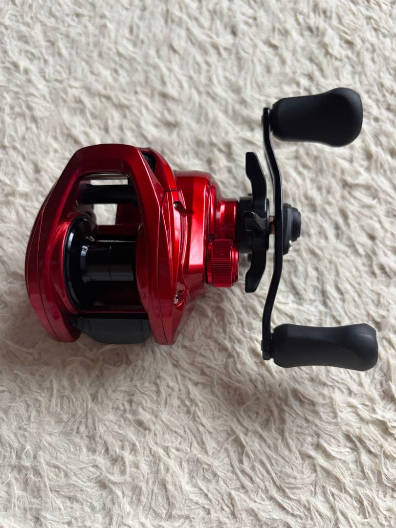 赤いベイトキャスティングリール Amazon | 金属ロングキャスト強力なベイトキャスター釣りリール、防爆