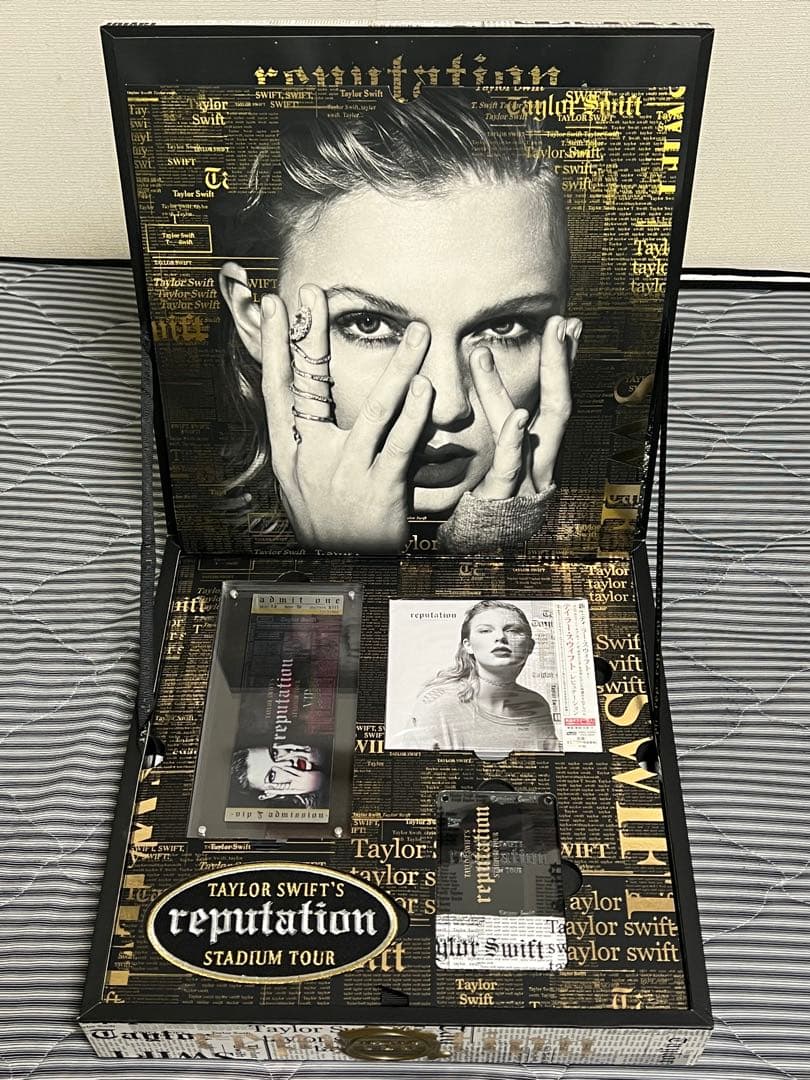 Taylor Swift Reputation Stadium Tour 特典