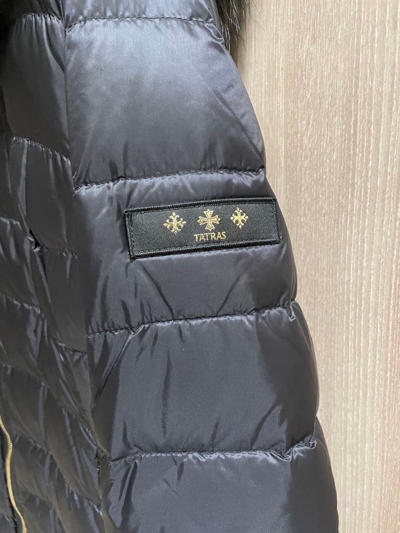 TATRAS(タトラス) 直営店限定ROBINIA リバーシブルダウンコート - メルカリ