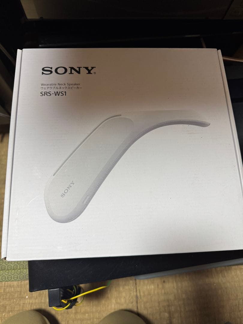 ズ*ミ様 SONY SRS-WS1 ウェアラブルネットスピーカー ソニーの“肩のせスピーカー”「SRS-WS1」を装備してみた――これは次世代