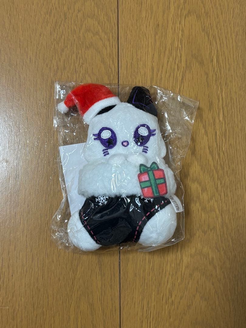 ME:I 笠原桃奈 MO:NA ぬいぐるみチャーム クリスマスver. - メルカリ