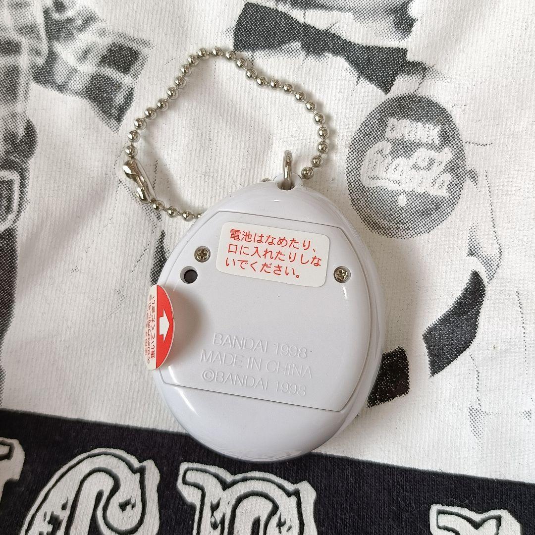 新品未使用　たまごっち　サンタクロっち　白　BANDAI　1998年