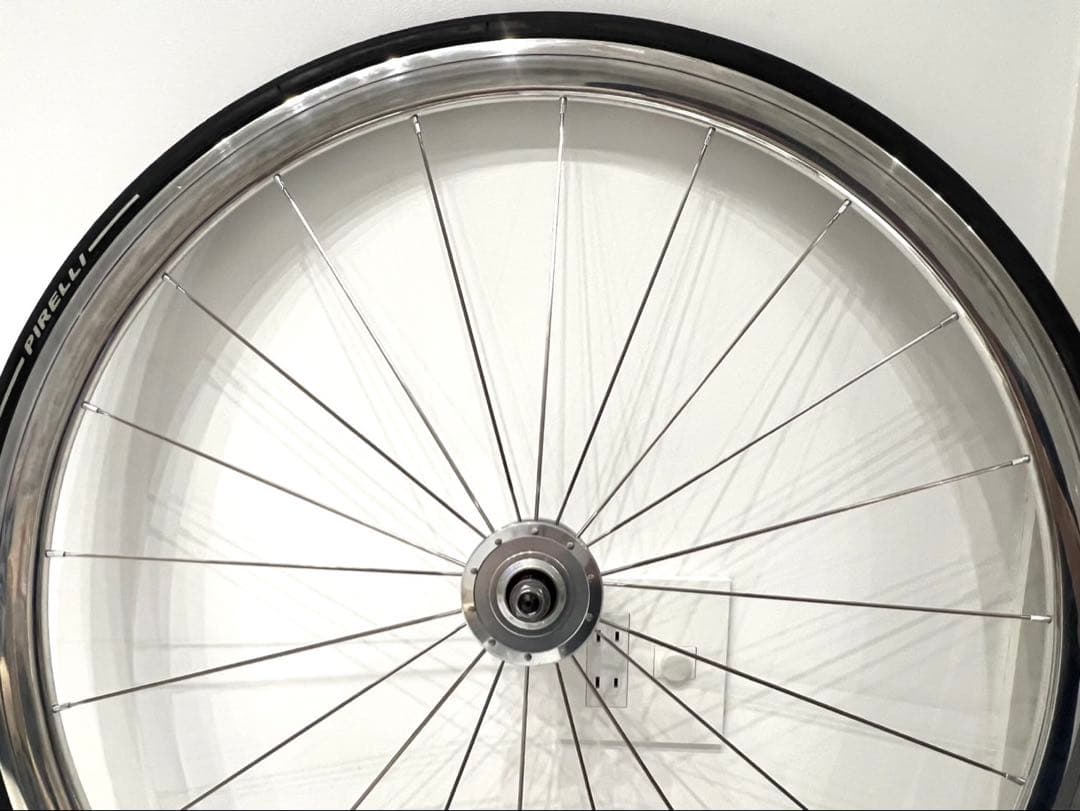 ピスト用希少DT-SWISS RR-511ポリッシュ加工 ハブ&チタンコグ付 - メルカリ