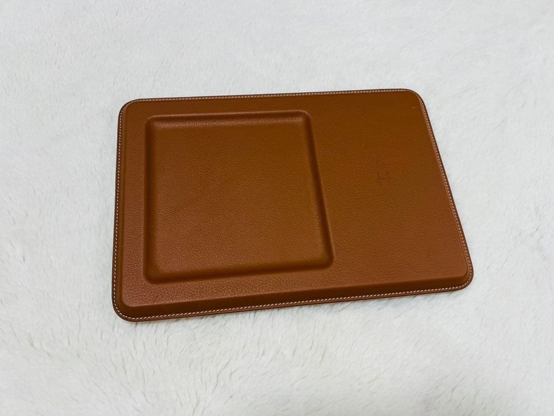 HERMES エルメス　ヴィド・ポッシュ ワイヤレス充電器 《ヴォルトH》