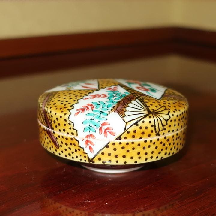 茶道具 九谷焼 香合 三ツ井為吉 吉田屋色絵扇面