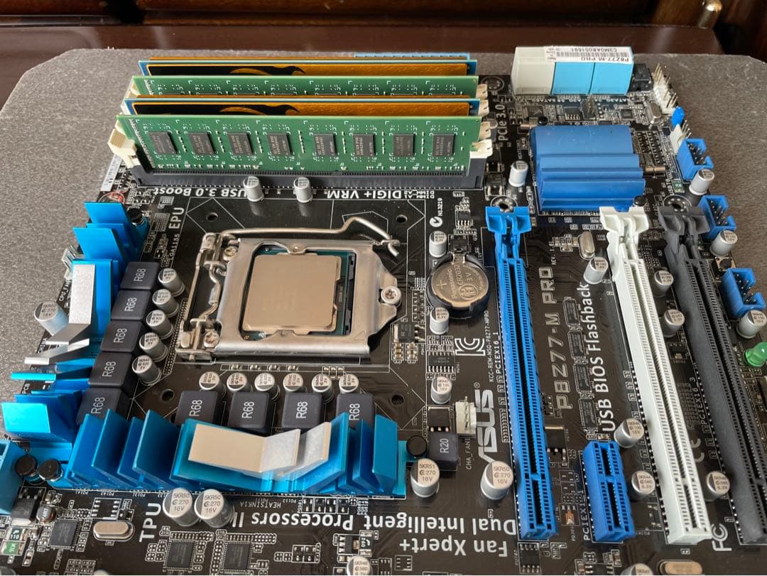 Core i7 3770K+P8Z77-MPRO+32GB 組込済みセット売り - メルカリ