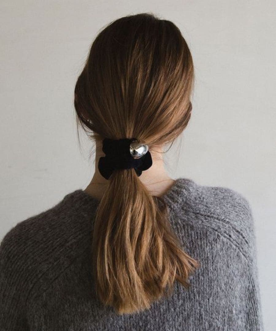 レチシア エッグベルベットシュシュ ネイビー - メルカリ