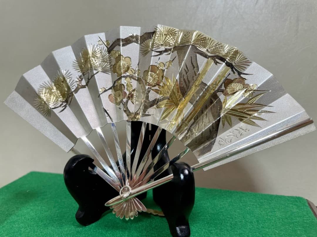 美品 TAKEHIKO 武比古 純銀 扇 6号 松竹梅 販売価格22万円(税込