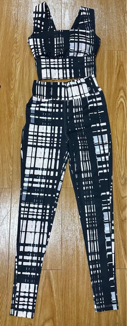 LITHEE ネイビーとホワイトのチェック柄 ヨガウェア - メルカリ