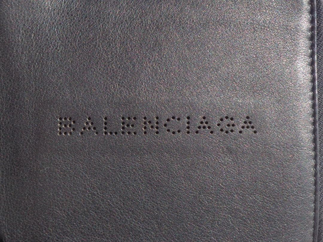 美品 BALENCIAGA パンチングロゴレザーラウンドジップ二つ折り財布 黒