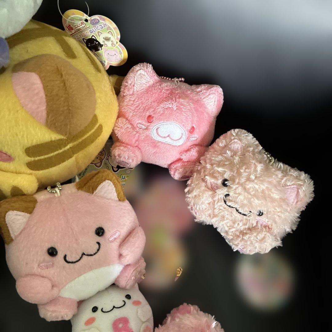 右上！まるねこCLUB マスコットボールチェーン付き 猫 マスコット大量