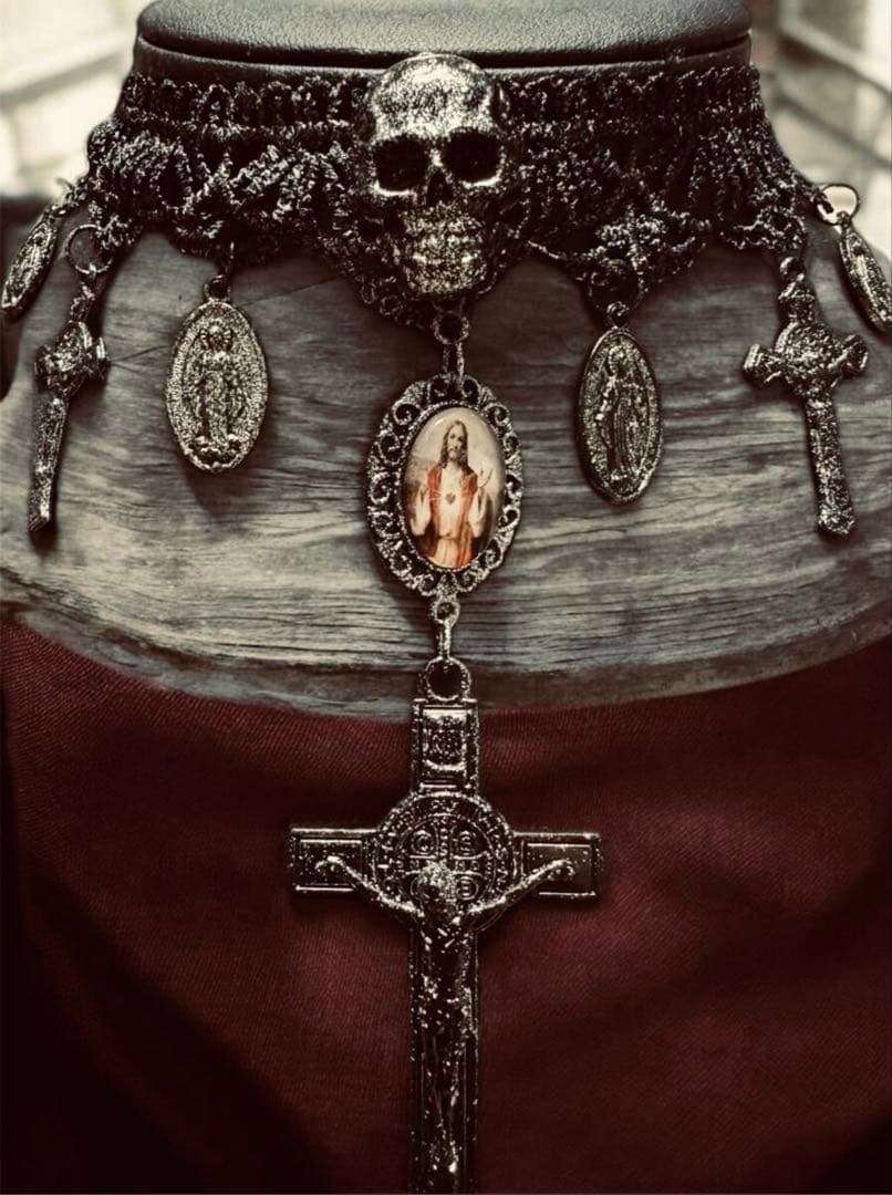 ☆1点物☆ジャンポールゴルチエ☆スカルクロスチャームレース