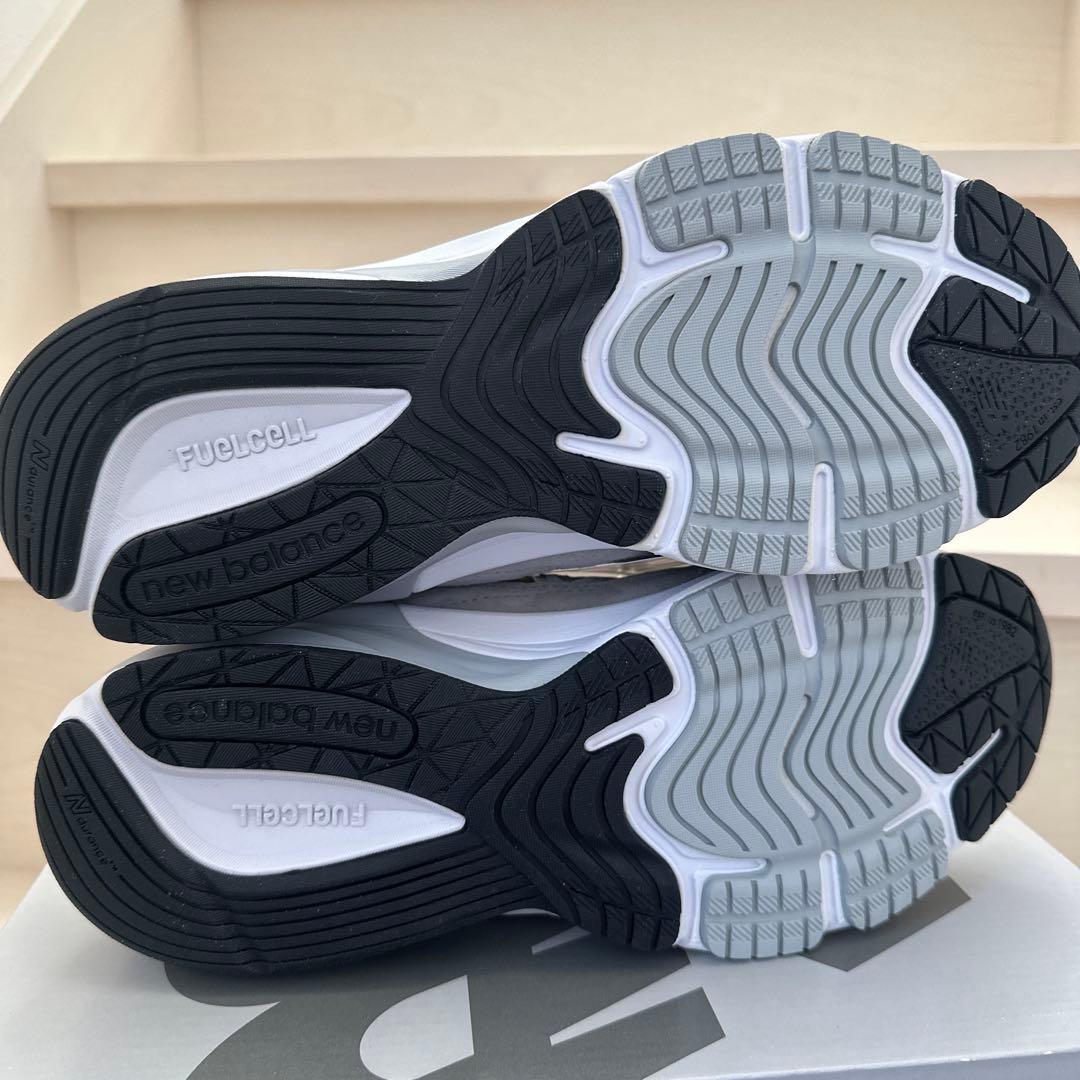 新品未使用 NEW BALANCE M990GL6 ワイズD 27.5cm