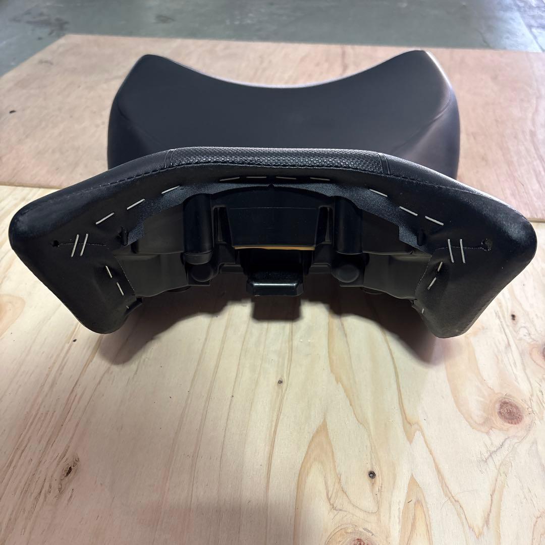 NC750X RH09型用ローシート - メルカリ