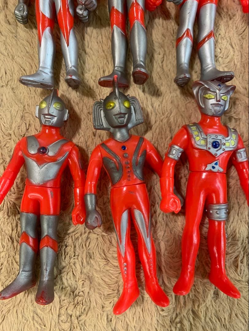 ポピー　キングザウルスシリーズ　ウルトラマン　ソフビ　セット　(ケースはオマケ)