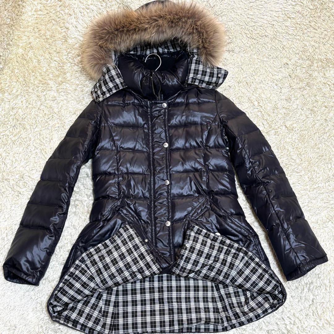 バーバリーブルーレーベル　キルティング　ダウンジャケット　タヌキファー　Mサイズ BURBERRY BLUE LABEL(バーバリーブルーレーベル) Raccoon Fur Down