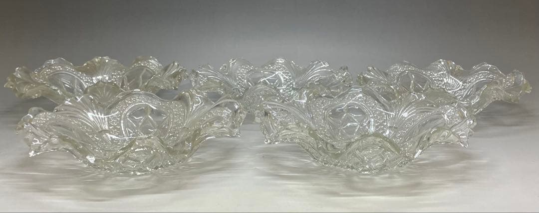 ウランガラス ガラス鉢 ガラスボール 皿 食器 - メルカリ