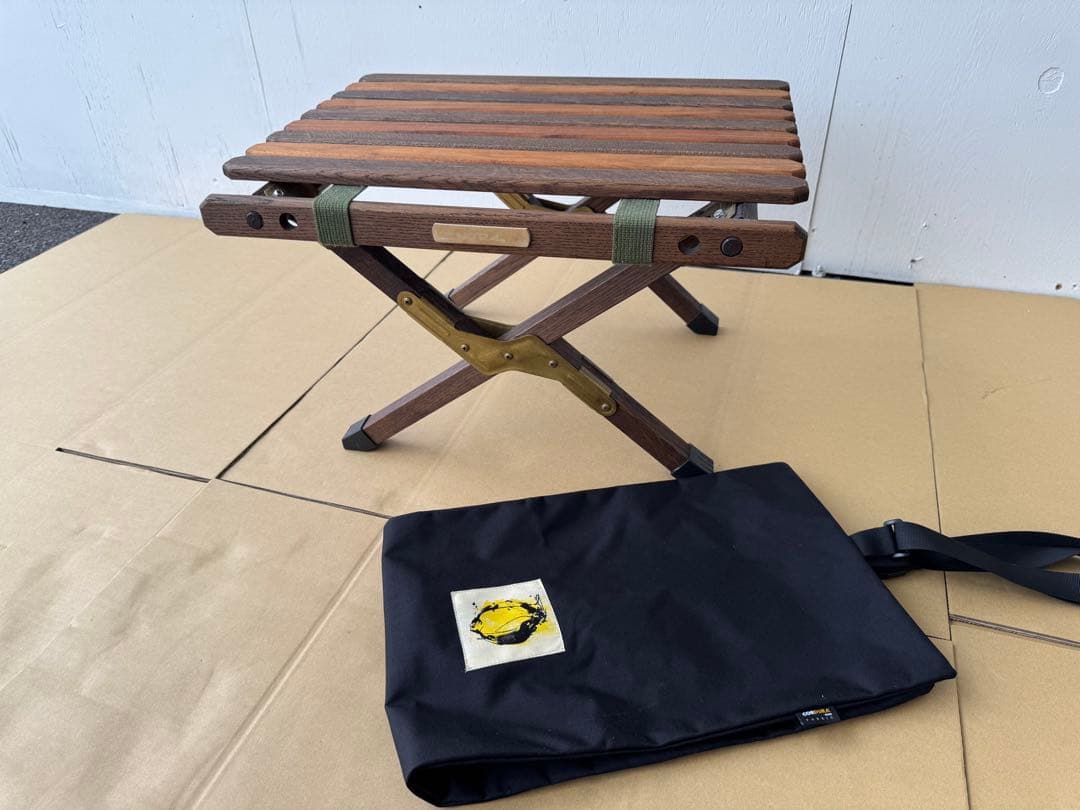 最終値下げ　 ノラズ　サイドテーブル特注品ミリタリー／ウォールナットNora's ノラズのサイドテーブル入荷！ウォールナットの高級仕様！[2021.09.26