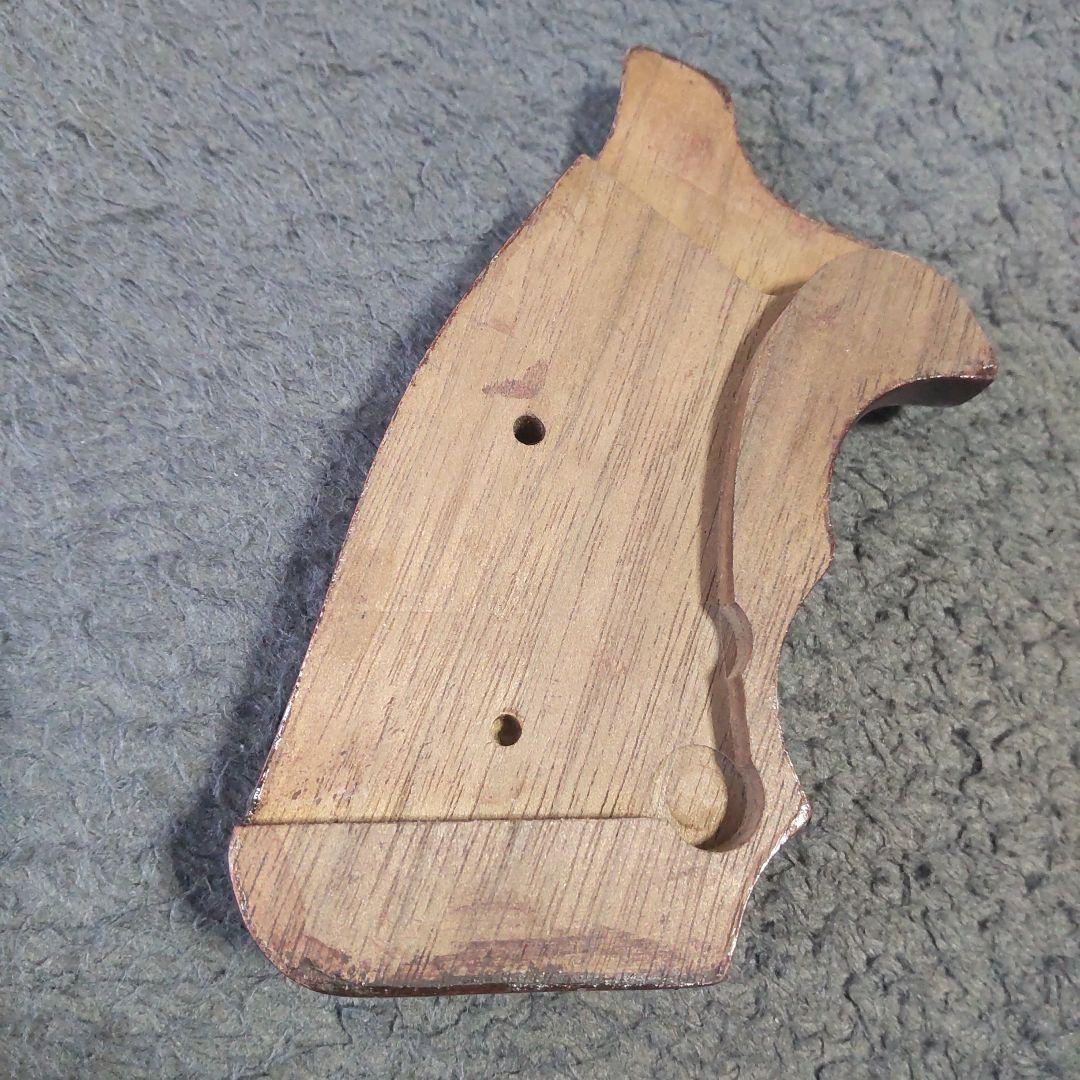 高級感ある木製グリップ マルシンM586装着品