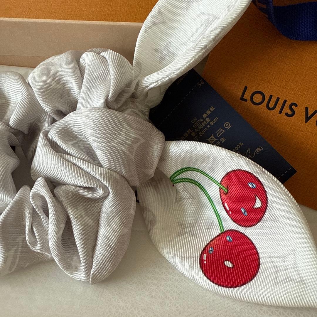 LOUIS VUITTON 村上隆 ヘアゴム・シュシュ - メルカリ