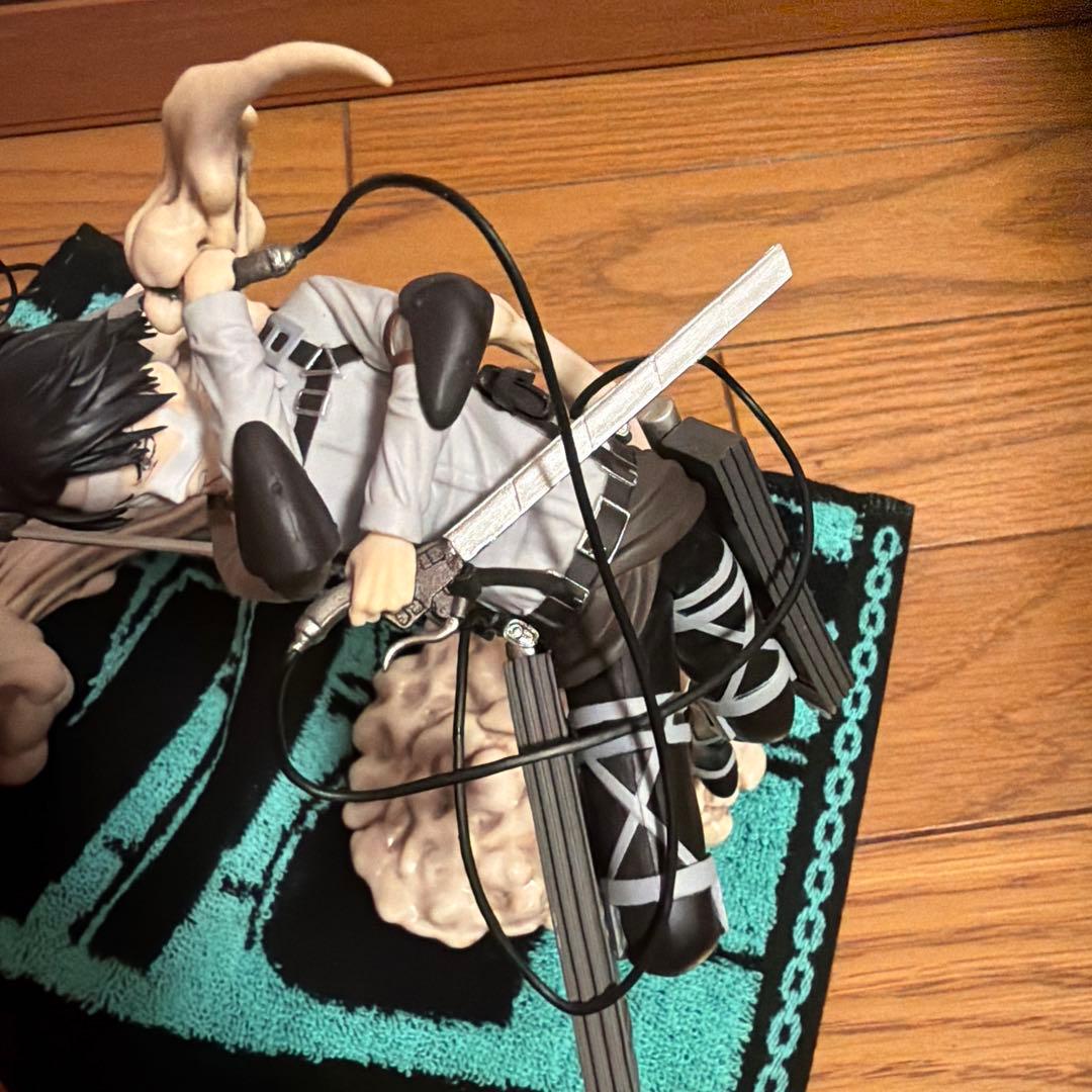 進撃の巨人 一番くじ 地鳴らし B賞リヴィ Ｃ賞ハンジ