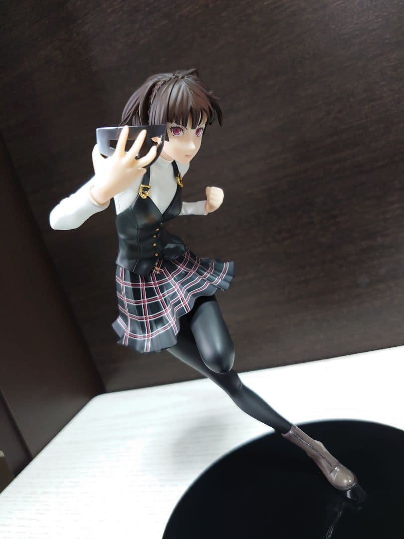 ペルソナ5 ザ・ロイヤル 新島真 制服Ver. ホビージャパン フィギュア