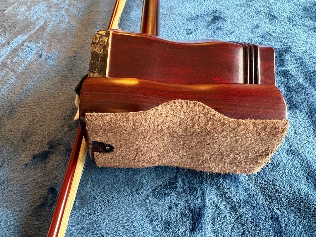 二胡 ハードケース 換えの弓毛付き