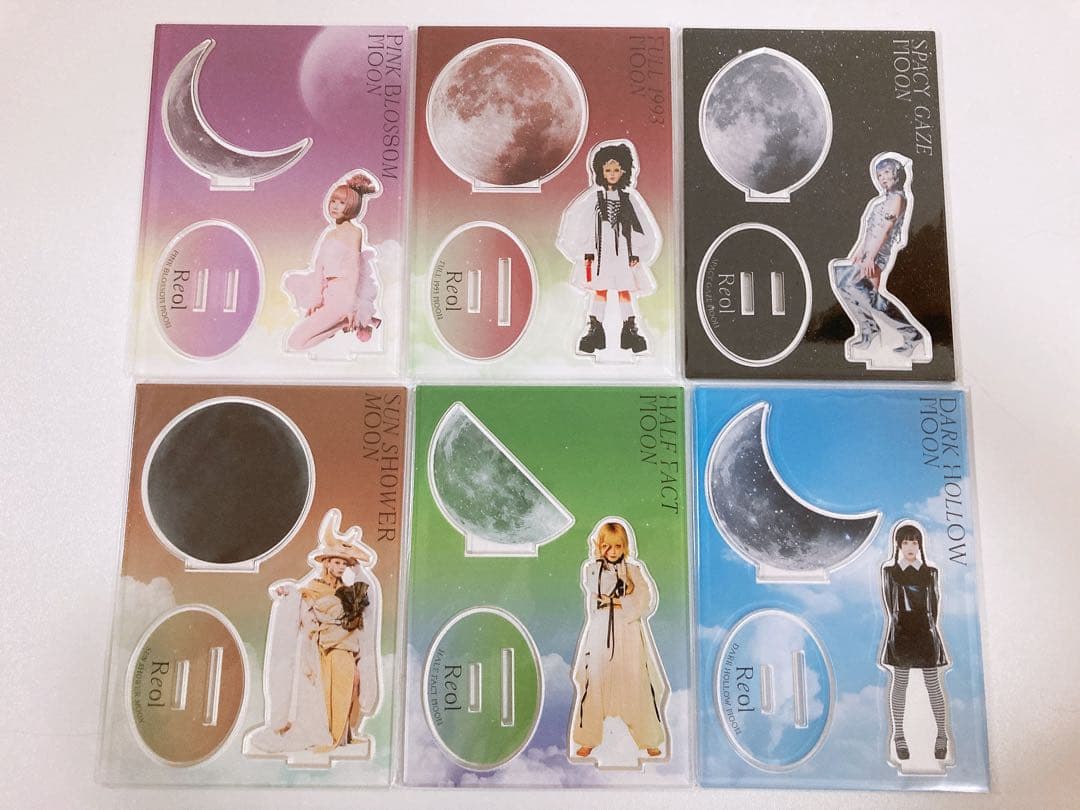 Reol 2024 カレンダー アクリルスタンド