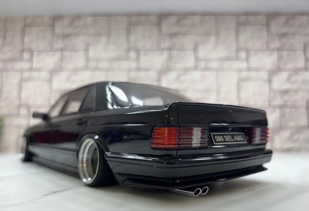 1/18ミニカー ベンツ560SEL AMG 深リムカスタム　ブラック
