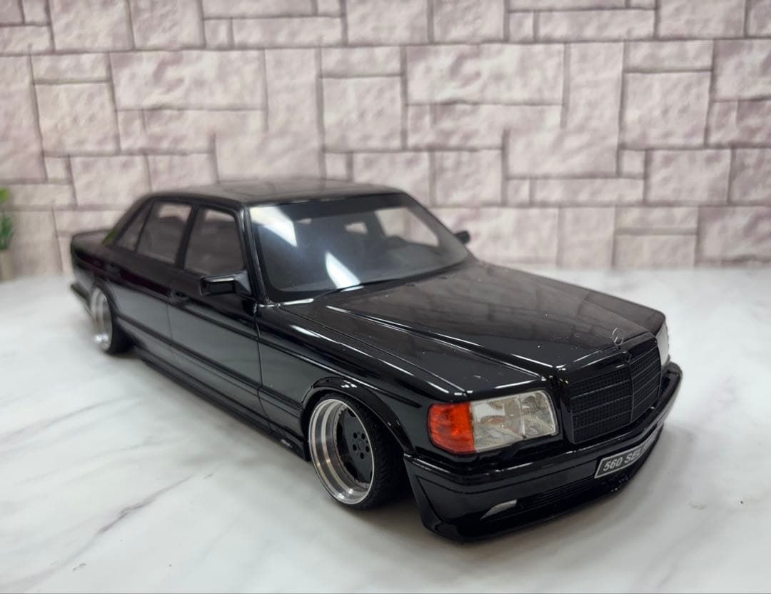 1/18ミニカー ベンツ560SEL AMG 深リムカスタム　ブラック