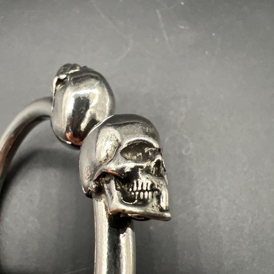 新品未使用】迫力満点！ツイン スカル バングル ブレスレット シルバー