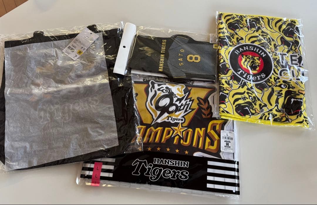阪神タイガースグッズSET 新品未開封 阪神タイガースグッズ 2025 セ・リーグ優勝記念 箔押しアクリル