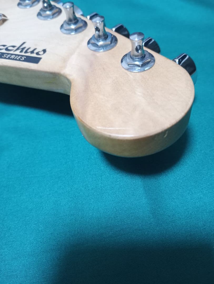 BACCHUS　UNIVERSE　エレキギター　バッカス　ユニバース