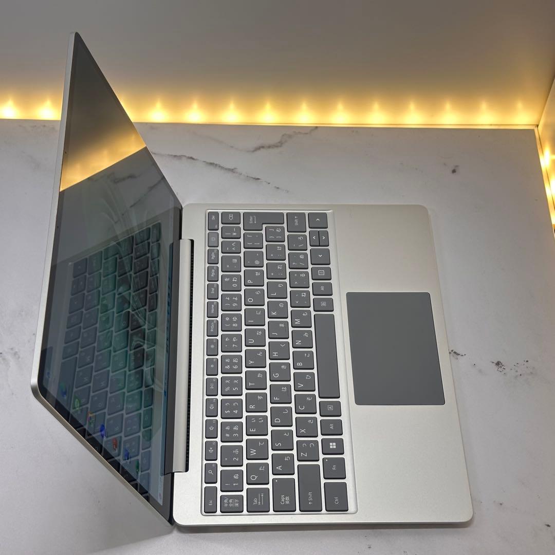 【準新品】Surface Laptop Go2 Corei5/8/256