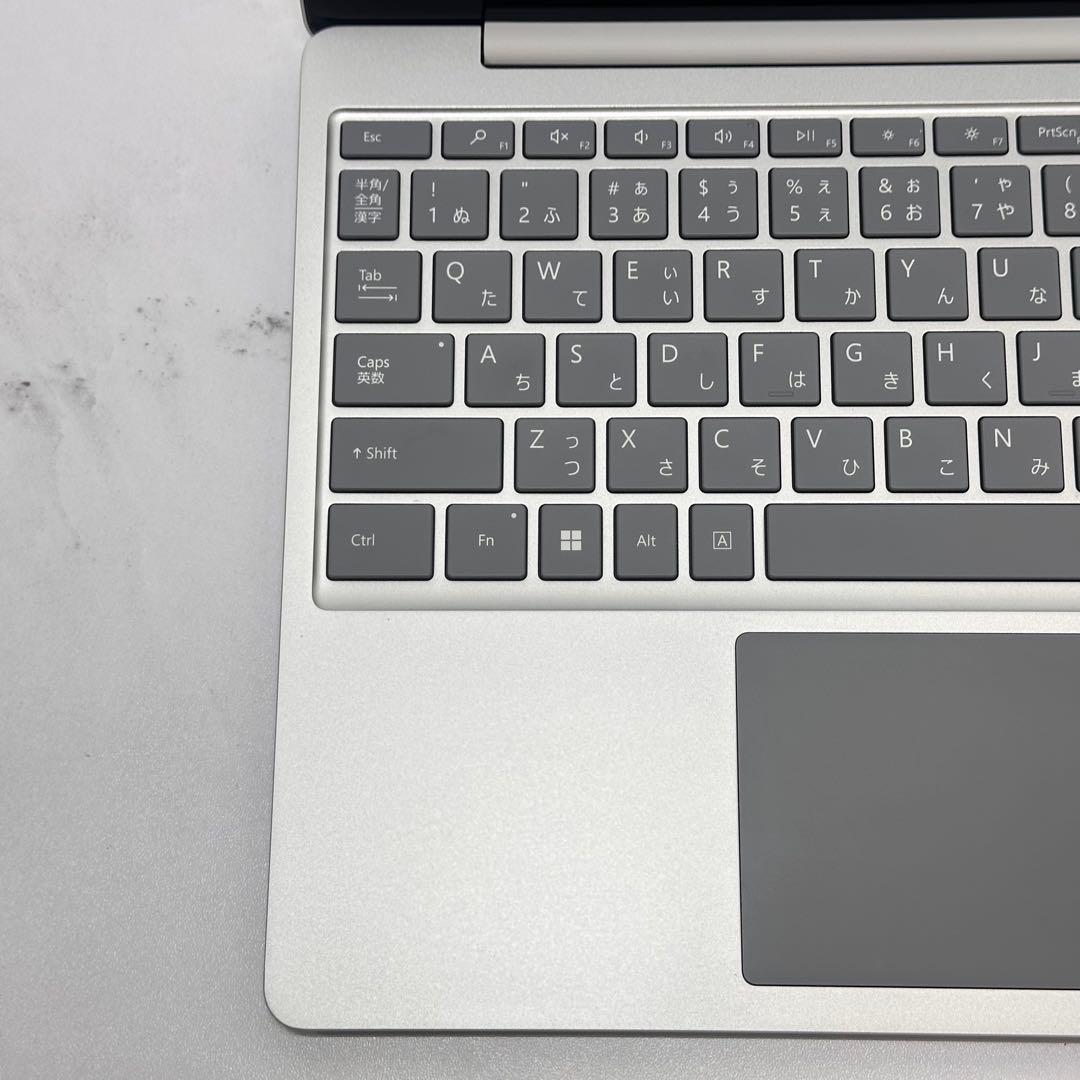 【準新品】Surface Laptop Go2 Corei5/8/256