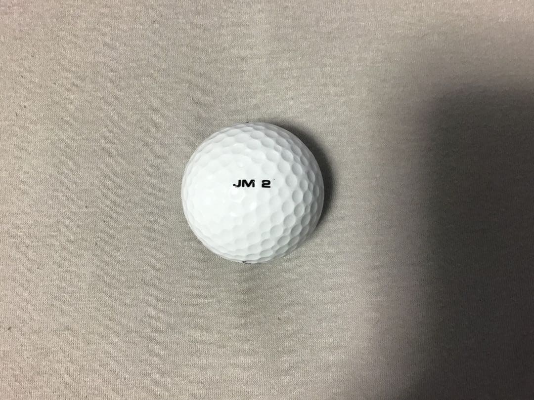 追悼)ジャンボ尾崎100勝記念ゴルフボール - メルカリ