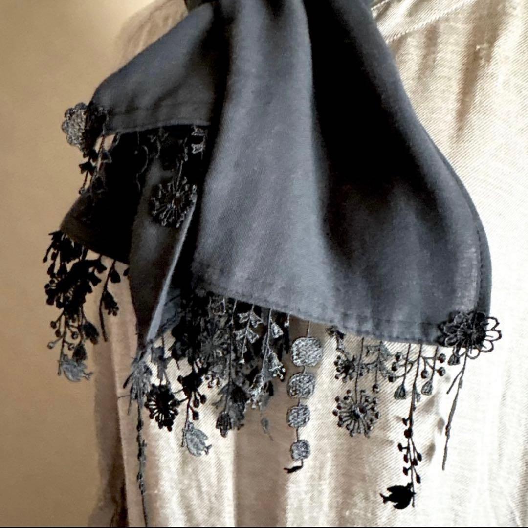 ミナペルホネンハンドメイドanemoneブローチと柔らかガーゼストール