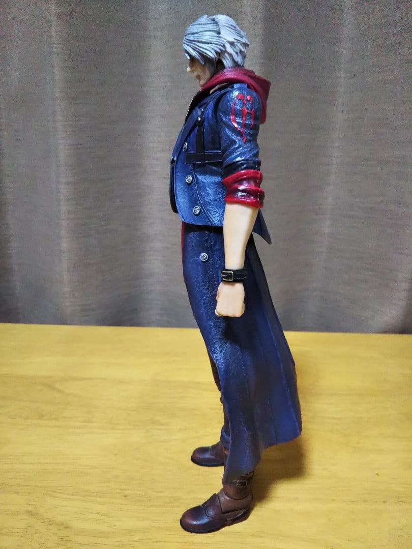 プレイアーツ改 デビルメイクライ4 ネロ