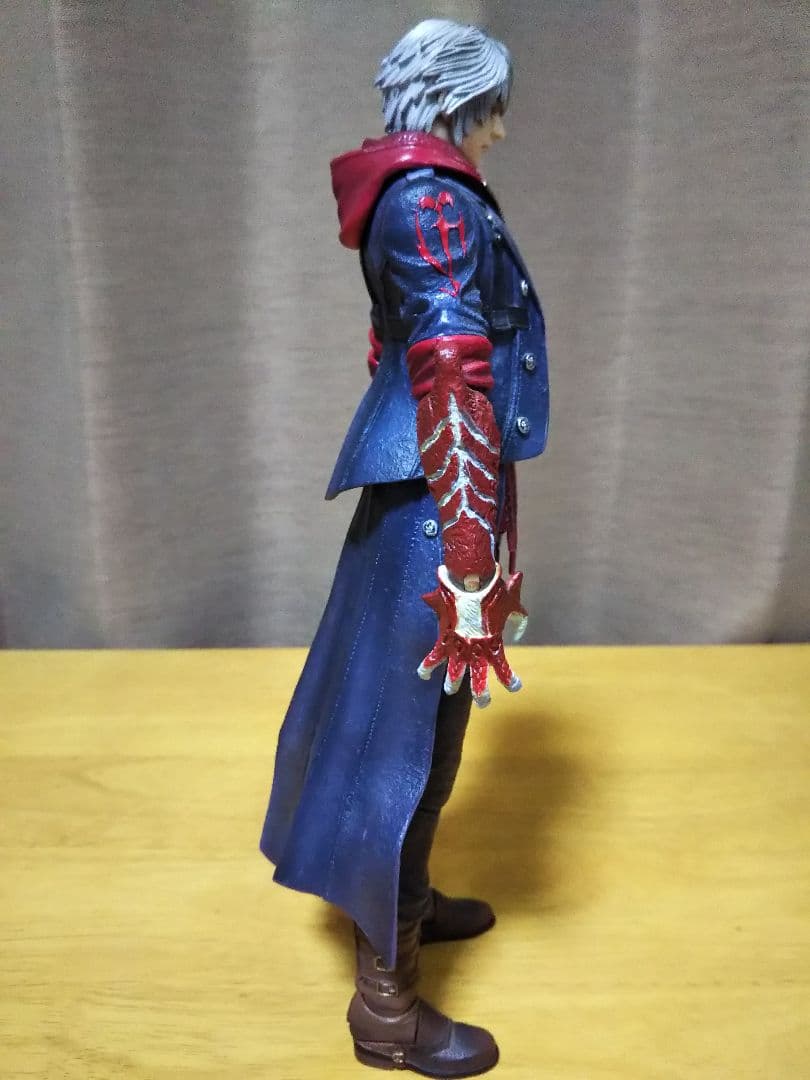 プレイアーツ改 デビルメイクライ4 ネロ